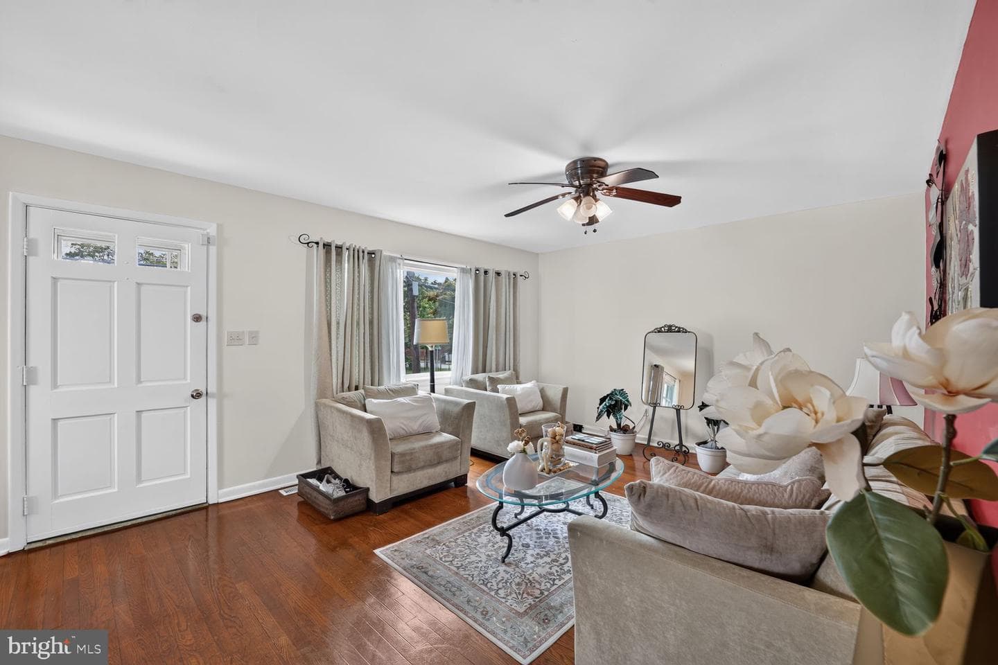 6402 Gateway Boulevard photo 5