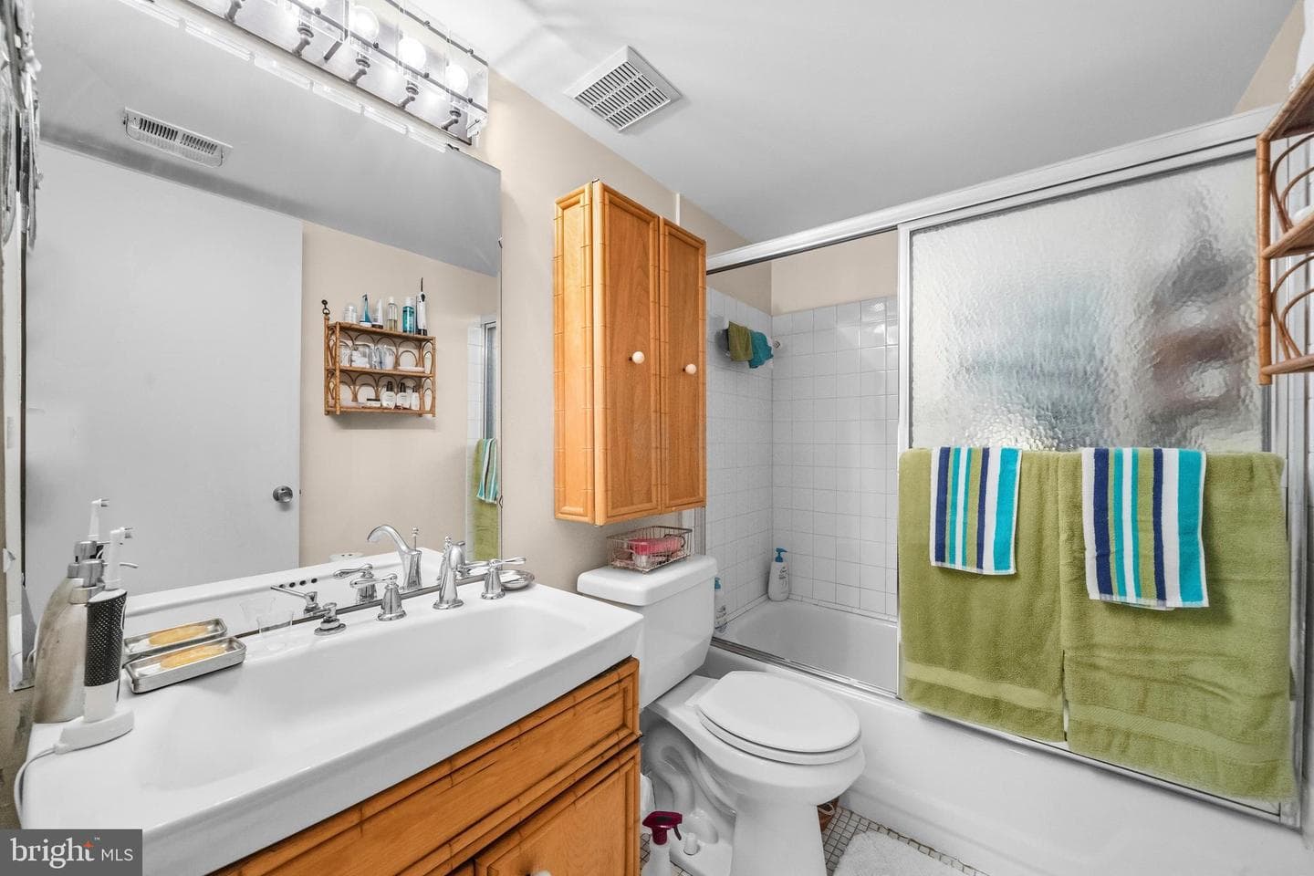 7724 Hanover Parkway #301 (190) photo 24