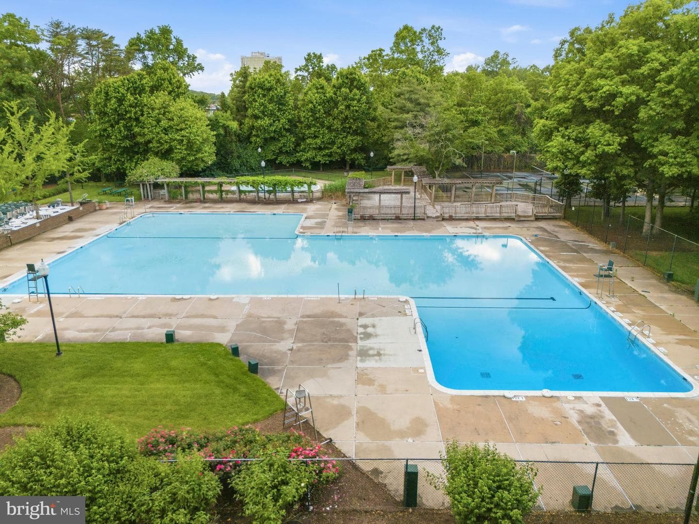 7724 Hanover Parkway #301 (190) photo 25