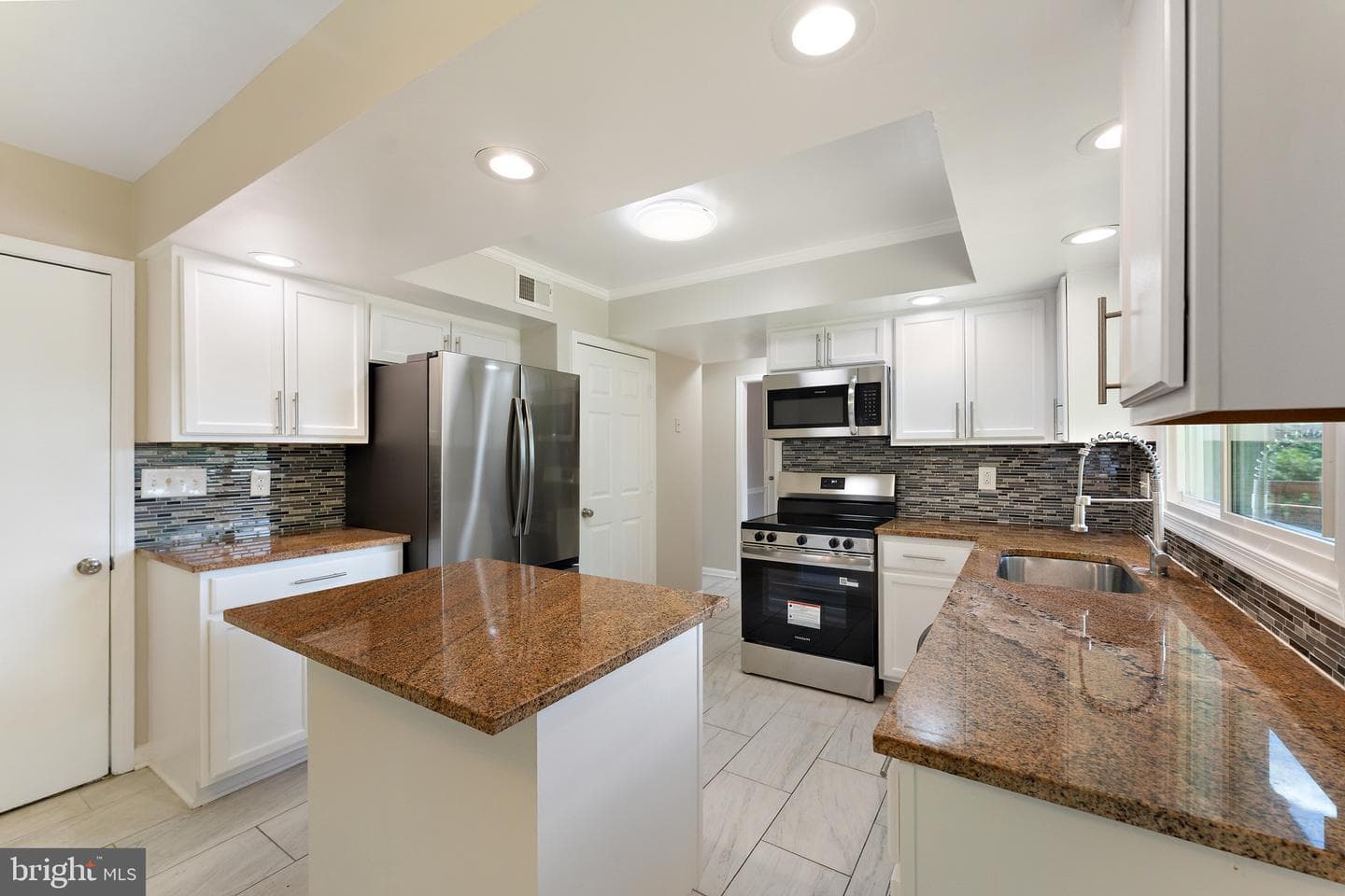 10608 Terrapin Hills Court photo 13
