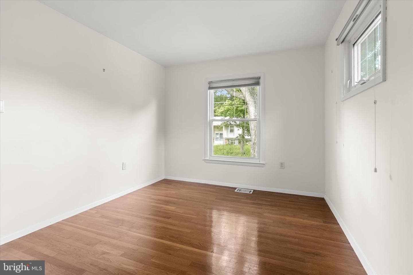 6609 Mccahill Terrace photo 35