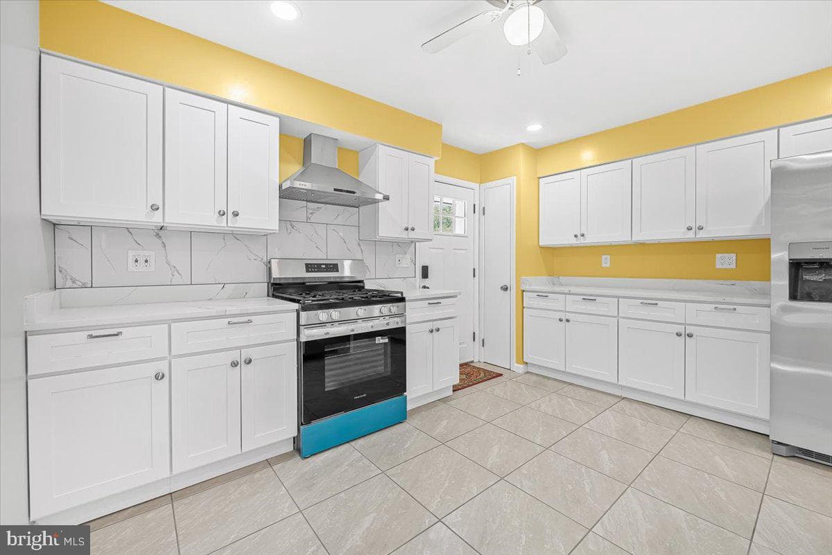 11805 N Marlton Avenue photo 10