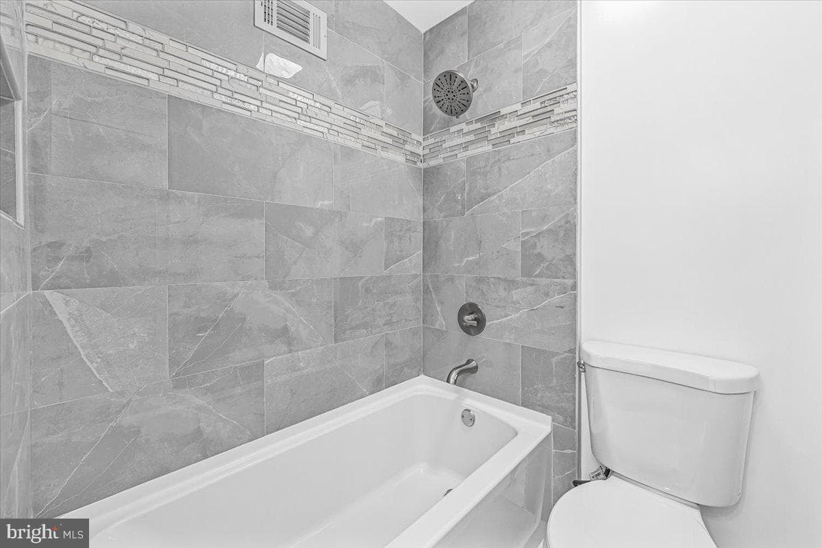 11805 N Marlton Avenue photo 21