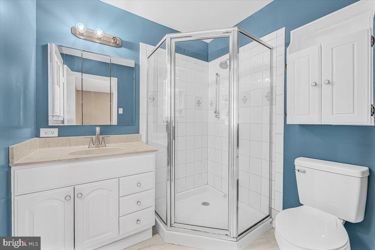 11805 N Marlton Avenue photo 24
