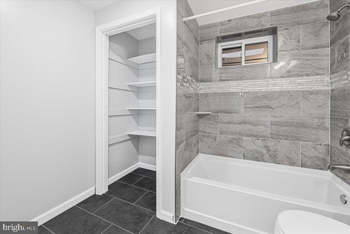 11805 N Marlton Avenue photo 30