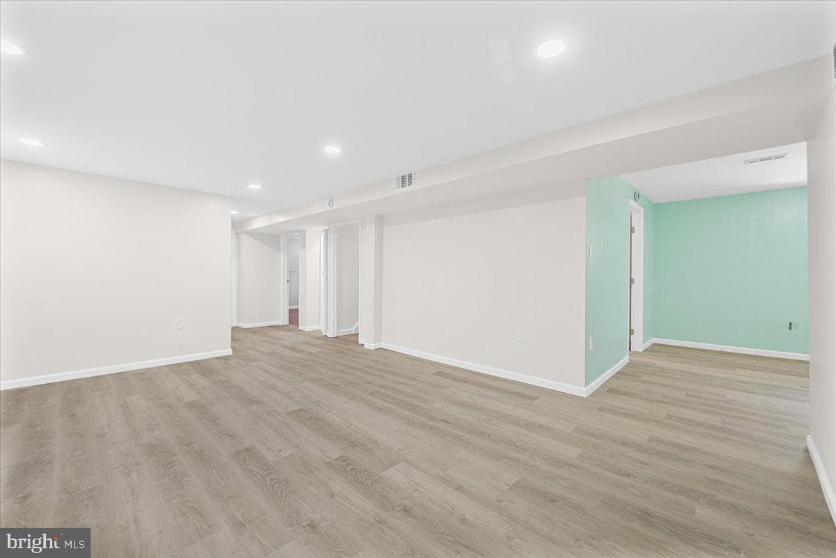 11805 N Marlton Avenue photo 32