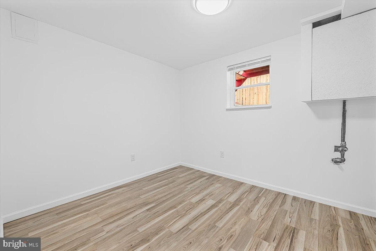 11805 N Marlton Avenue photo 35