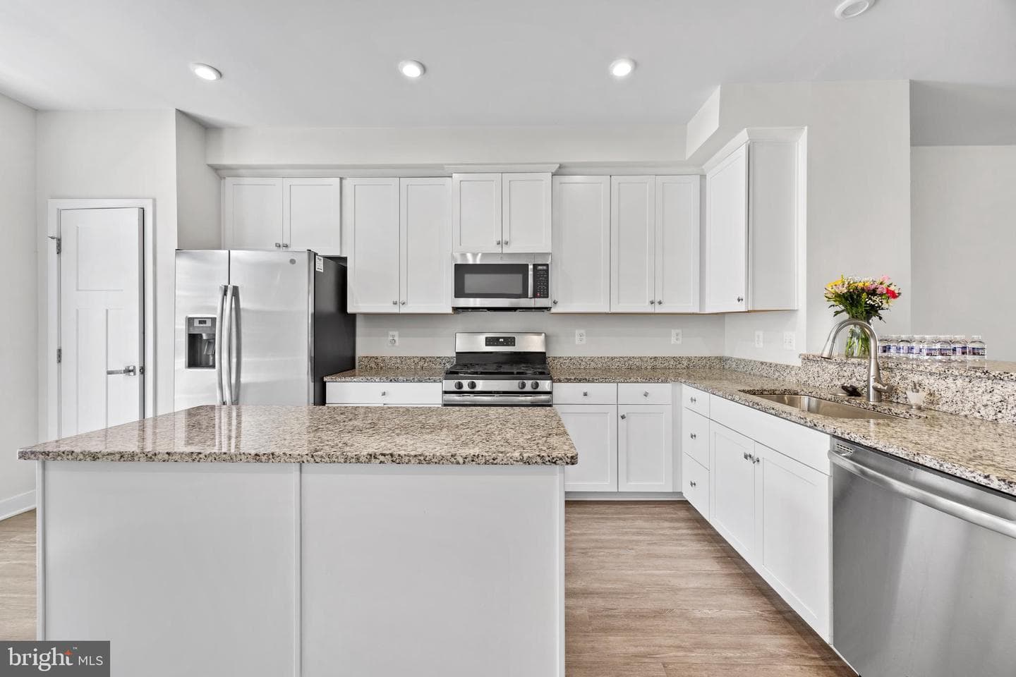 8264 Miner Street photo 8