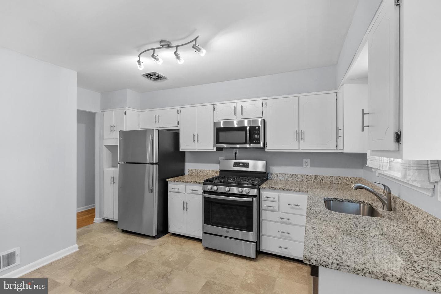 1201 Chillum Manor Road photo 18