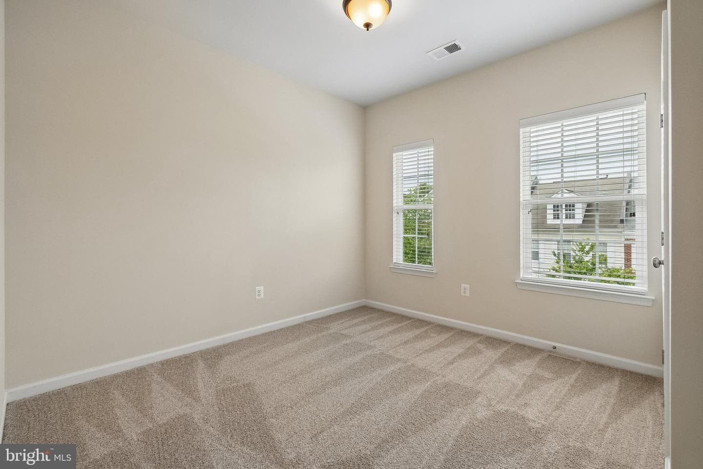 4211 Talmadge Circle photo 5