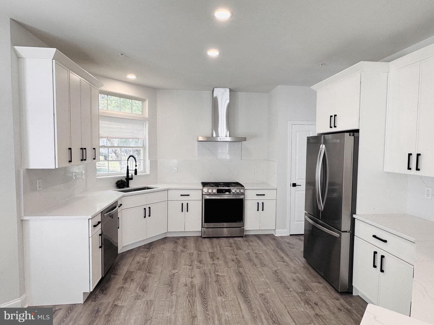 906 Whistling Duck Drive photo 5
