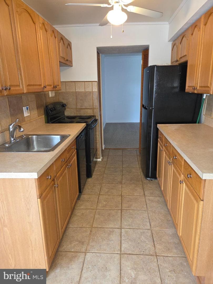7728 Hanover Parkway #301 photo 9