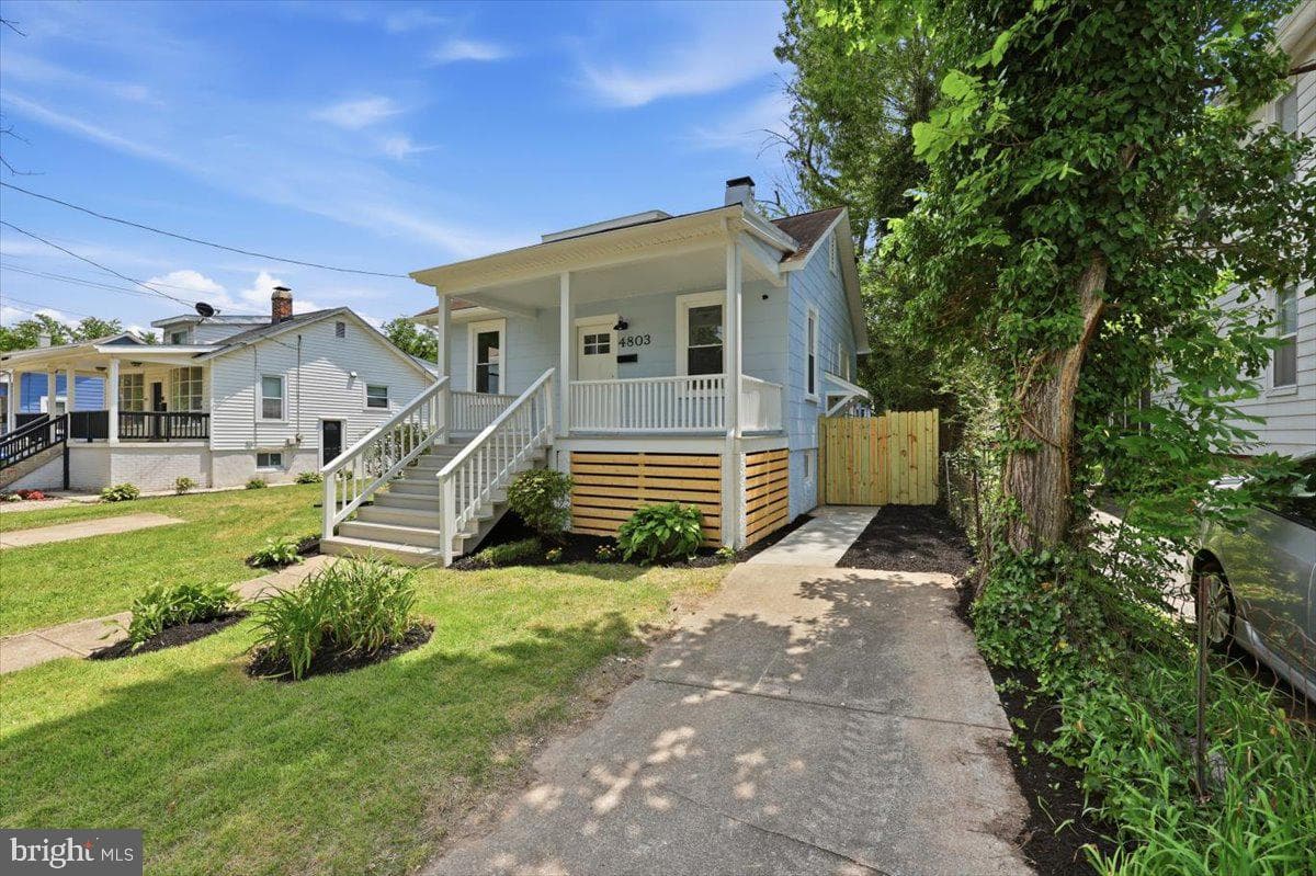 4803 Somerset Road photo 2
