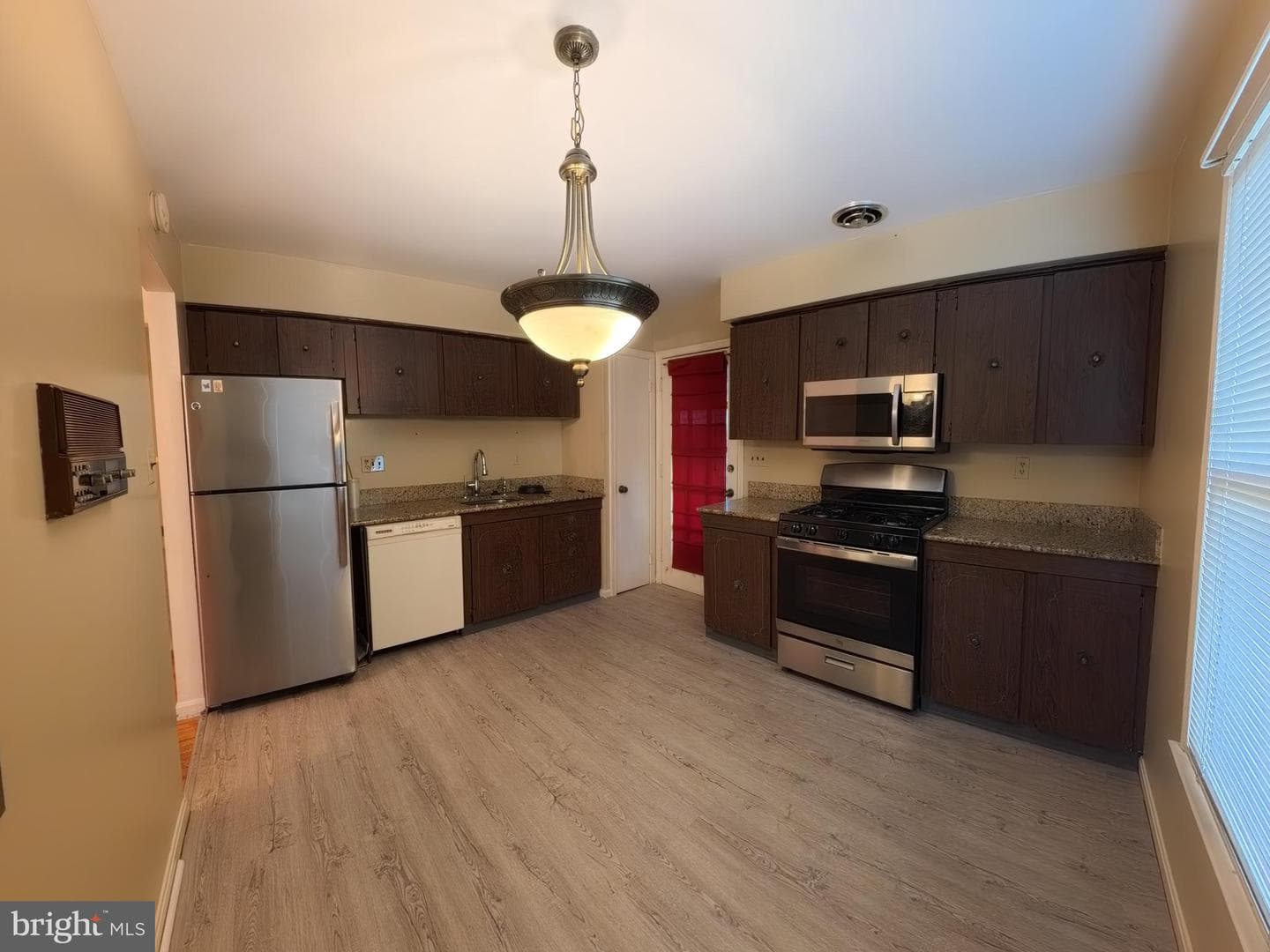 11801 Fairgreen Lane photo 9