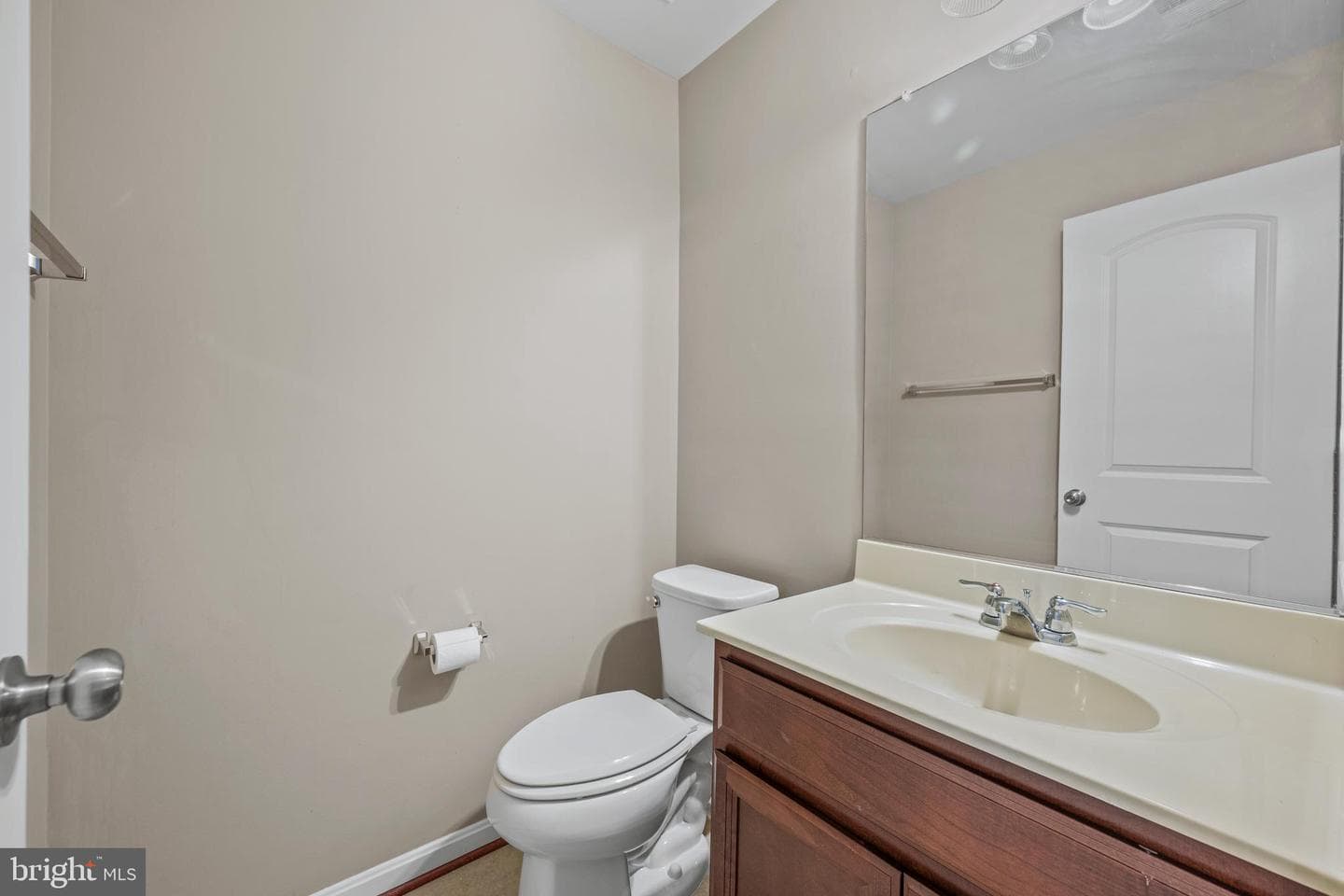 9808 Smithview Place photo 5
