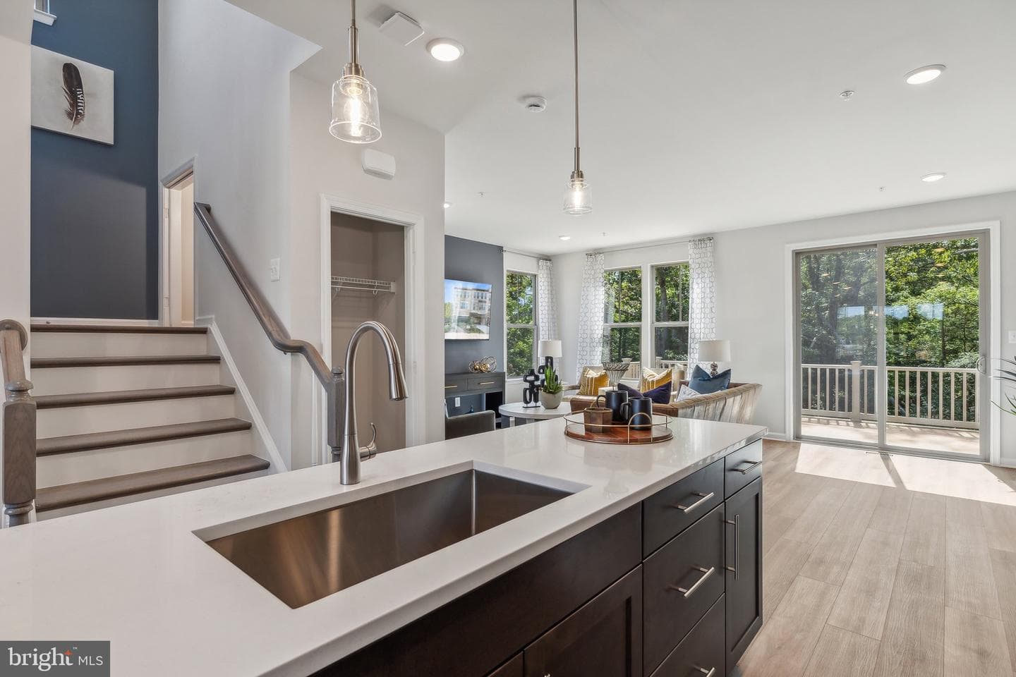 7047 Woodlands Green Road photo 15