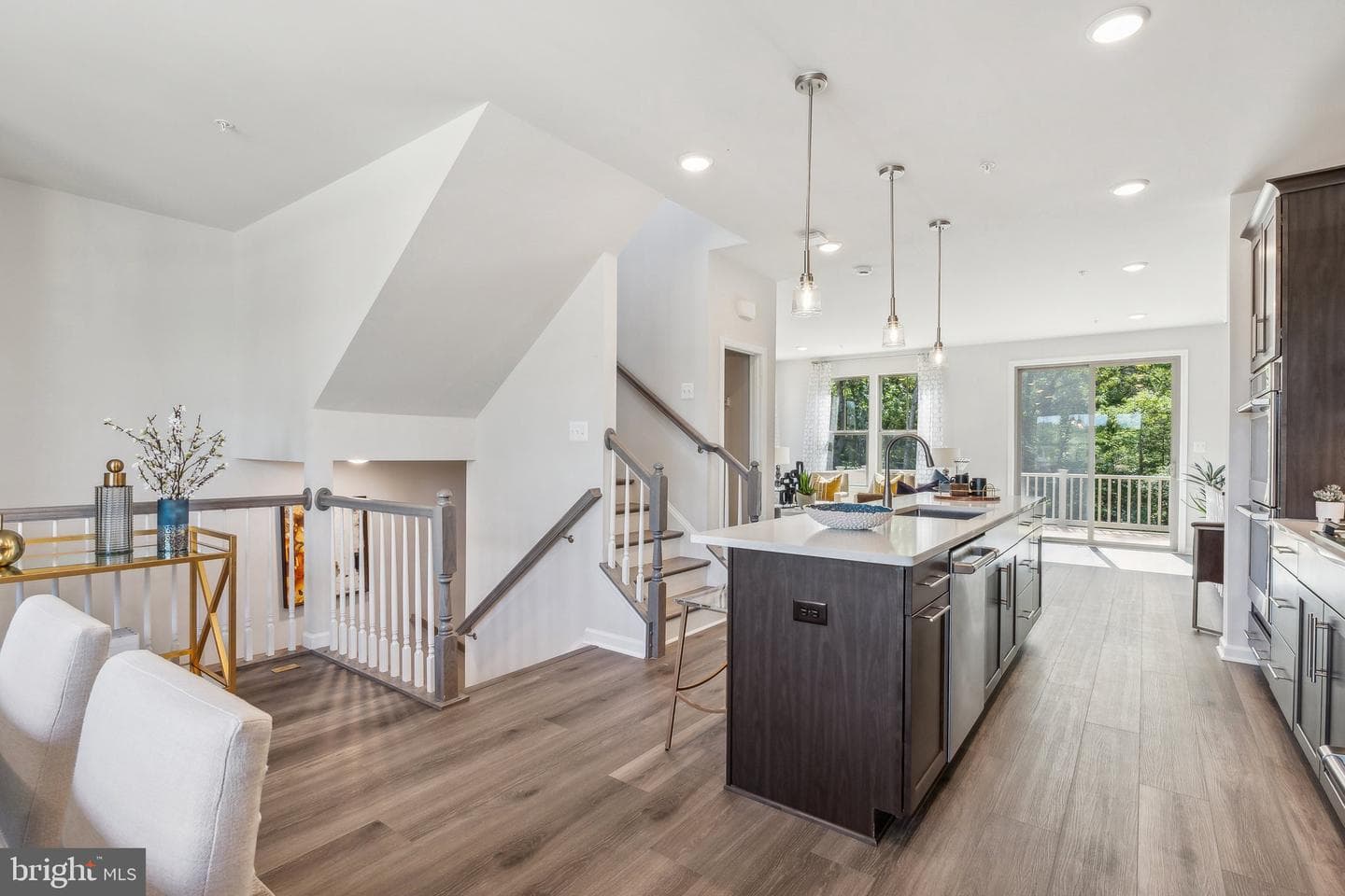 7047 Woodlands Green Road photo 5