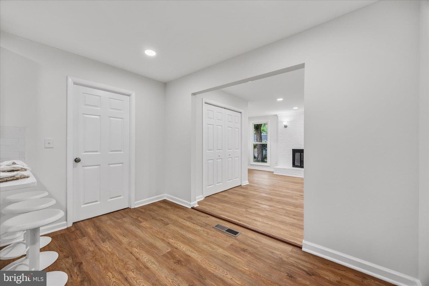4001 Yarmouth Lane photo 13