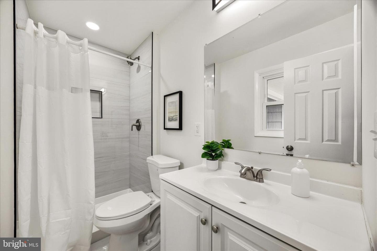4001 Yarmouth Lane photo 26