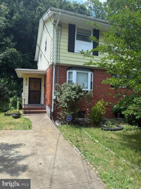 838 Booker Dr photo 2