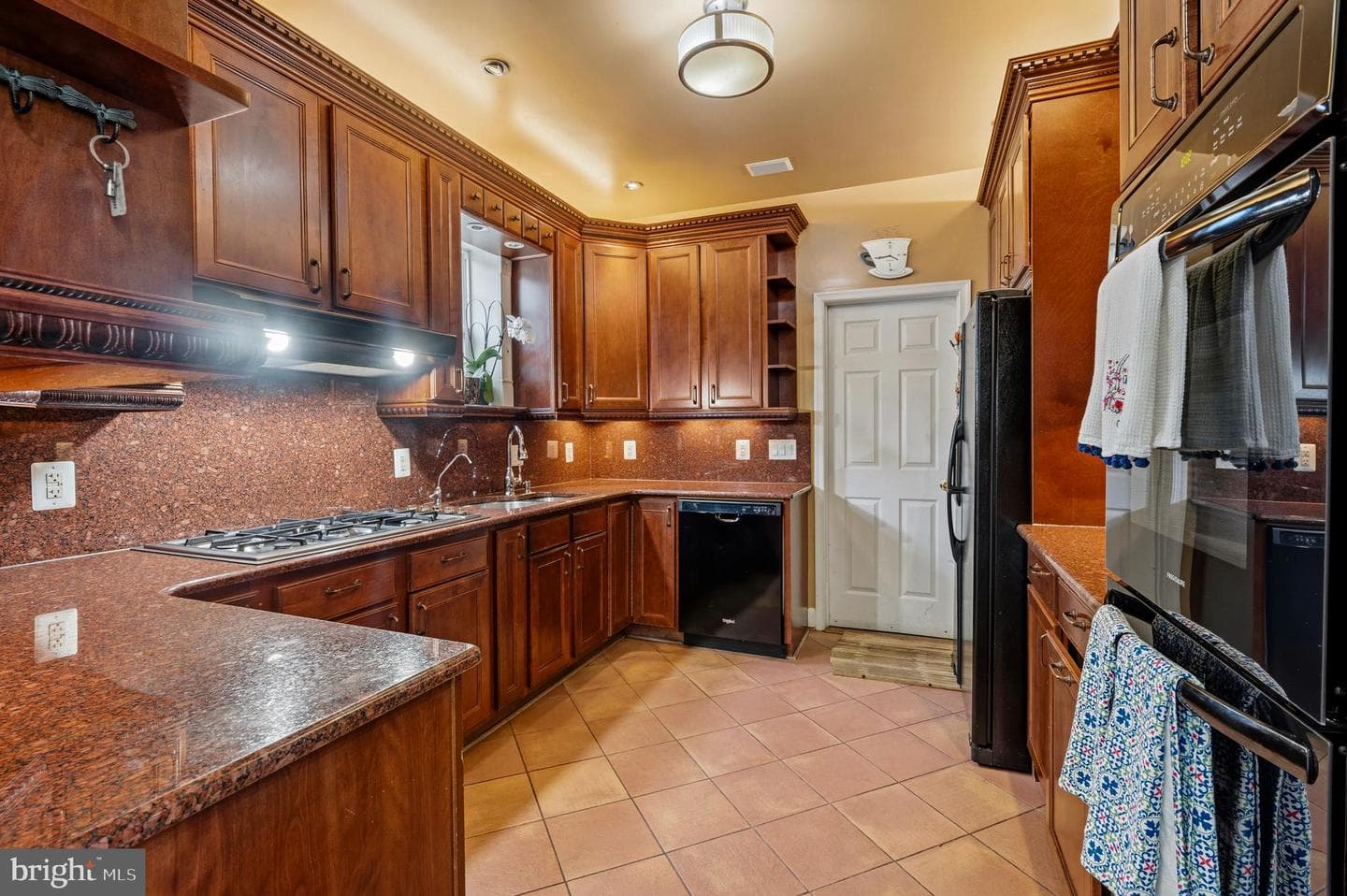 3930 Allison Street photo 16