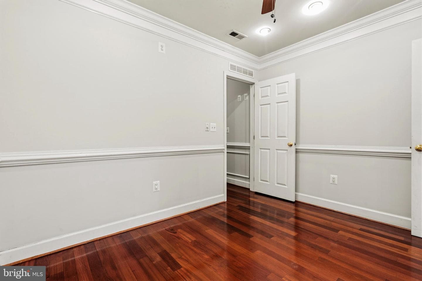 3930 Allison Street photo 32