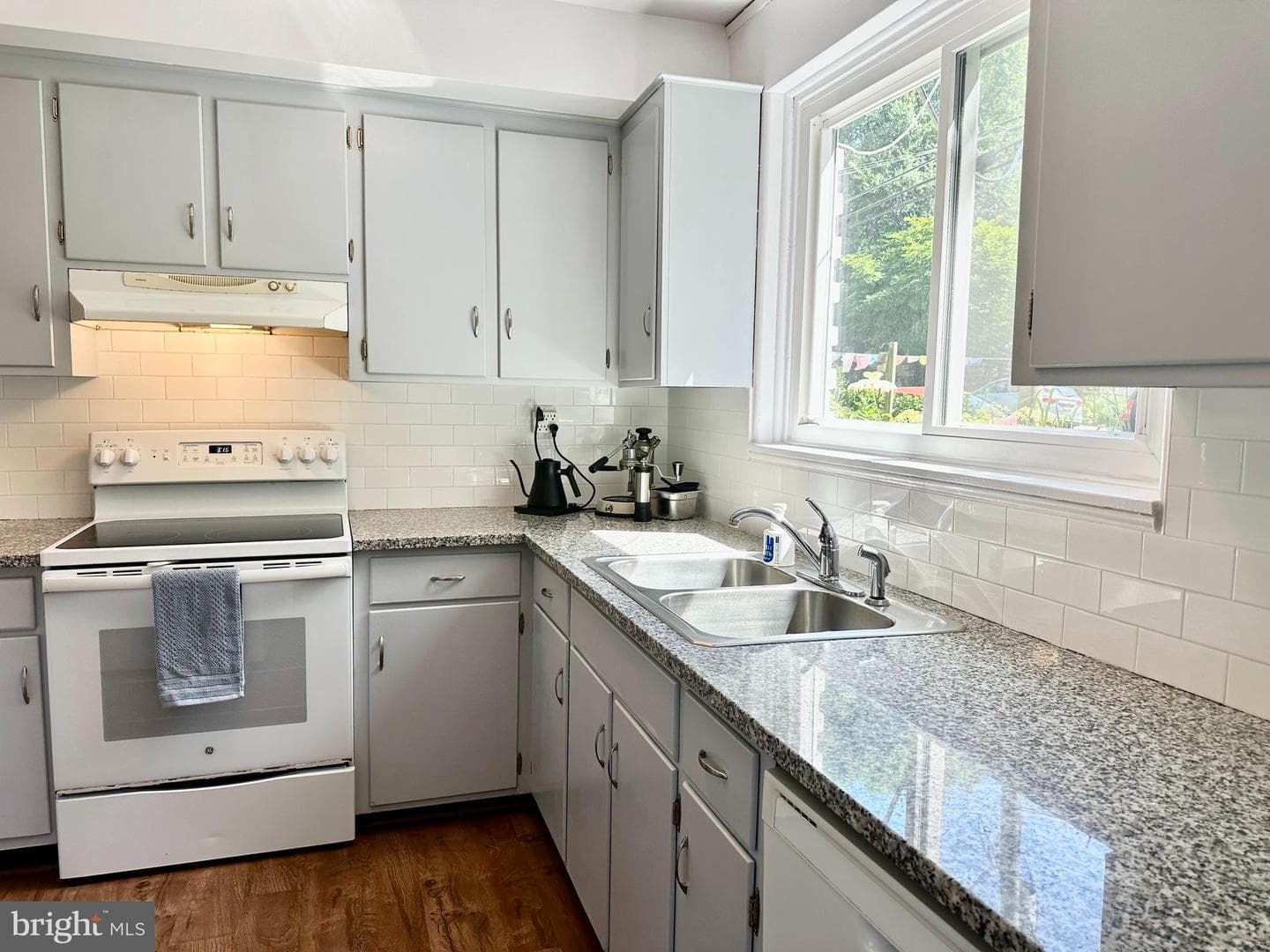 3 Gardenway photo 7