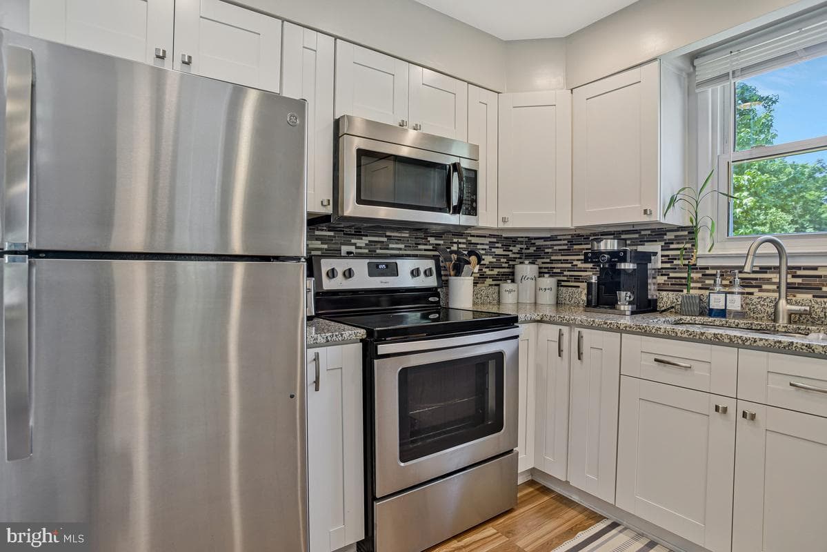 1817 Dania Drive photo 9