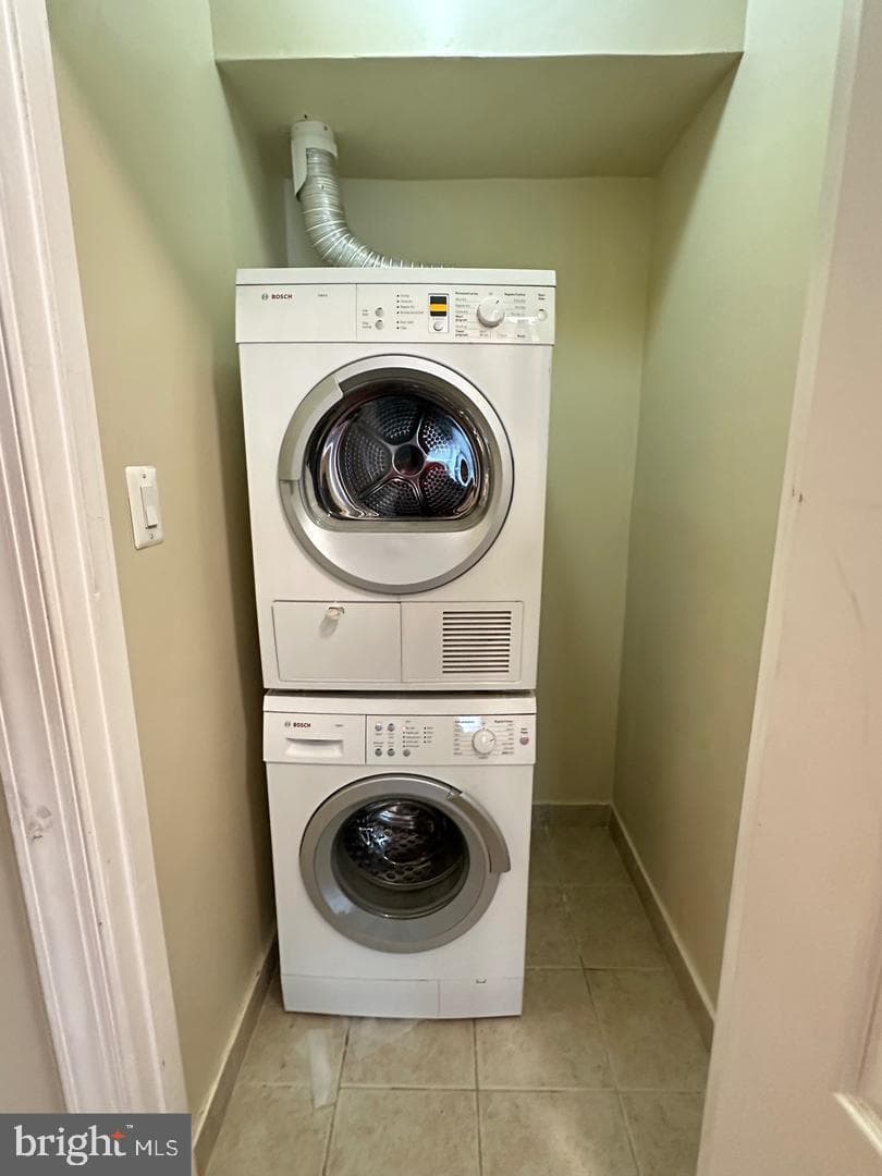 6310 Hil Mar Drive #1 photo 16