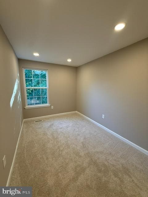 2271 Prince Of Wales Court photo 4