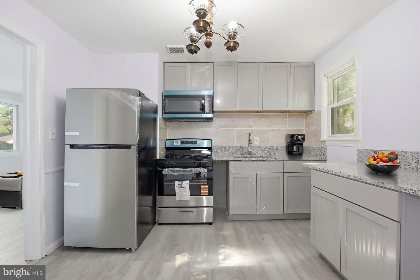 9712 51st Avenue photo 8