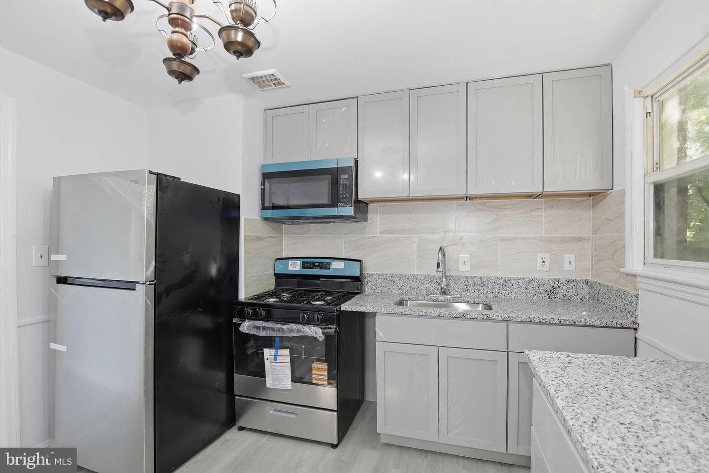 9712 51st Avenue photo 9