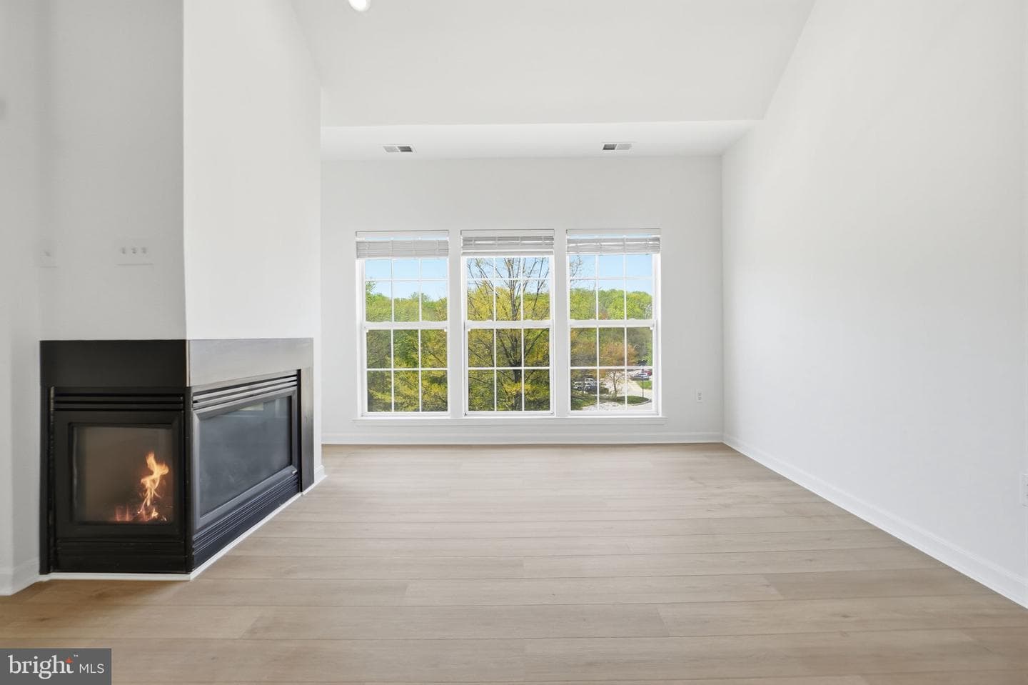 15620 Everglade Lane #401 photo 10