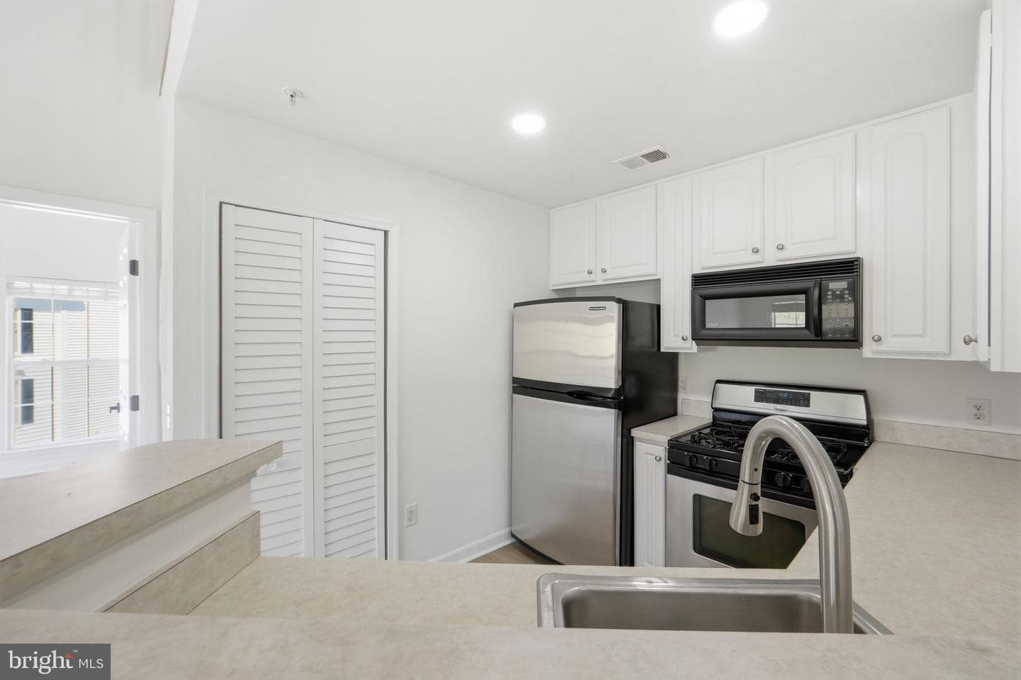 15620 Everglade Lane #401 photo 27