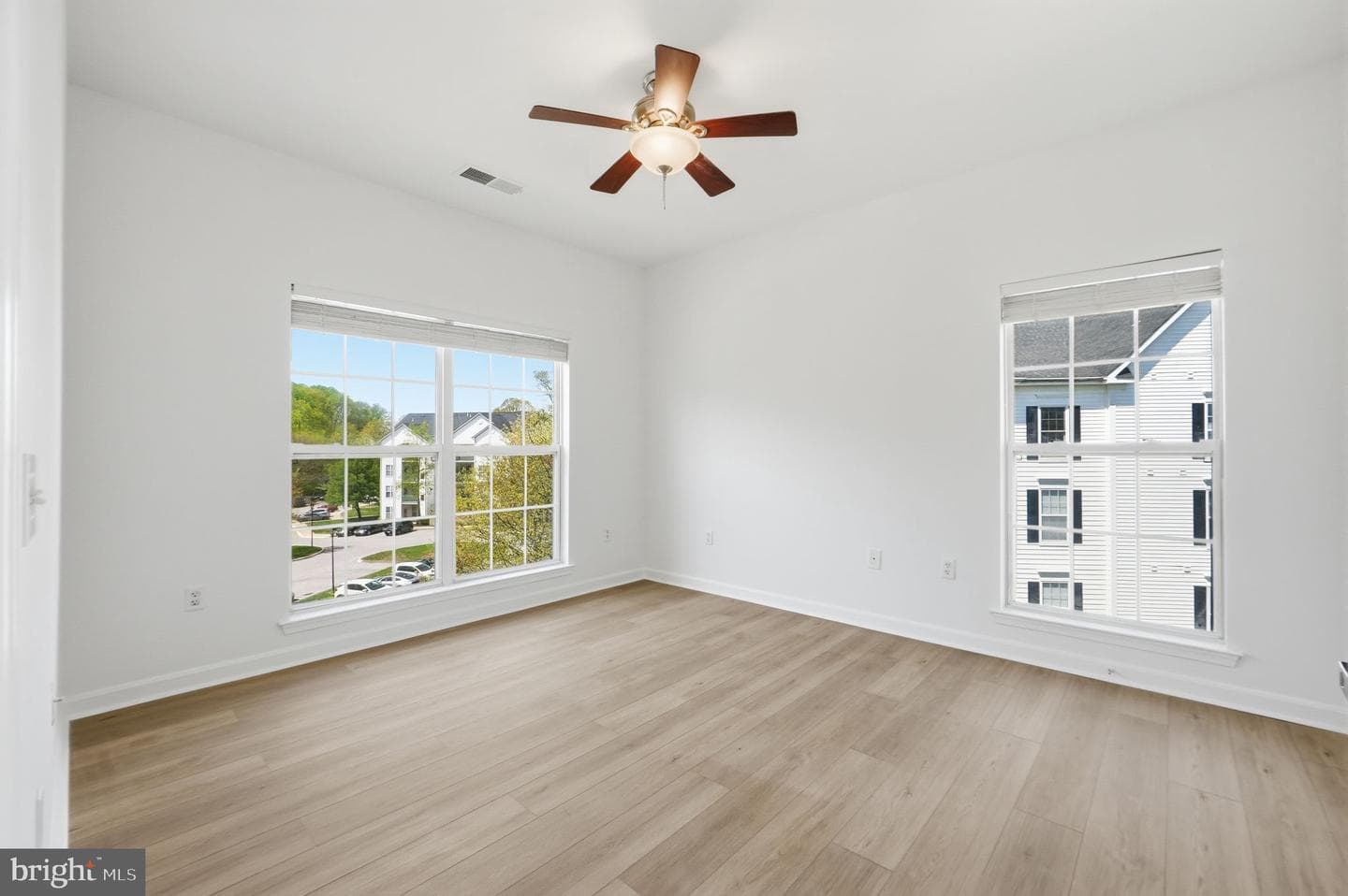 15620 Everglade Lane #401 photo 30