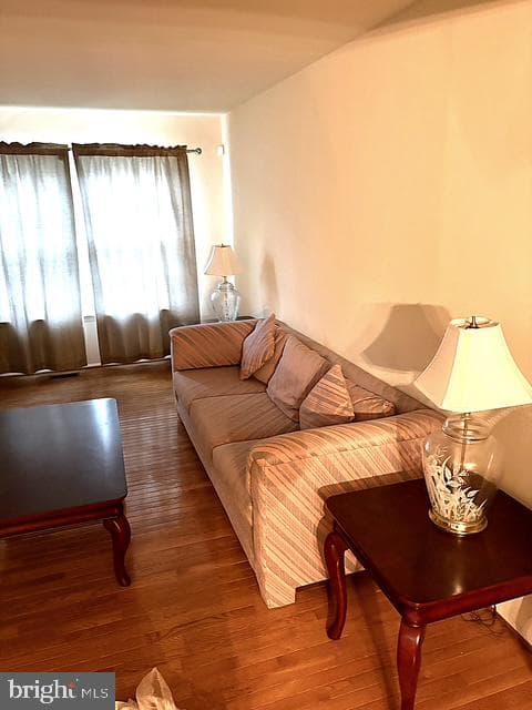 124 Joyceton Way photo 2