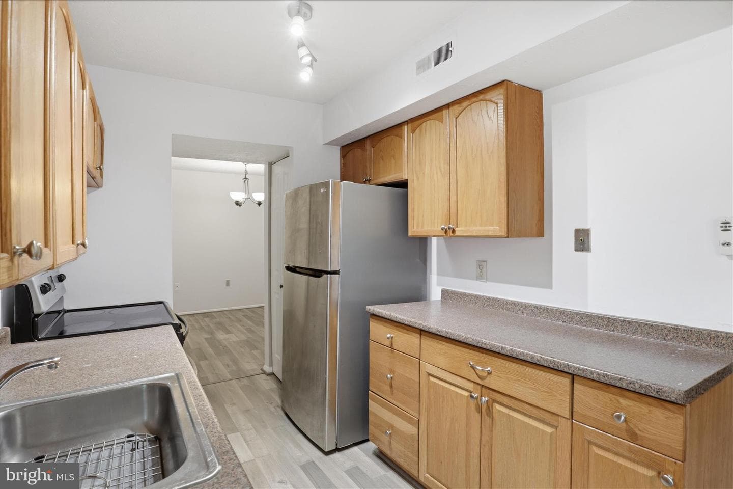 7818 Hanover Parkway #101 photo 12