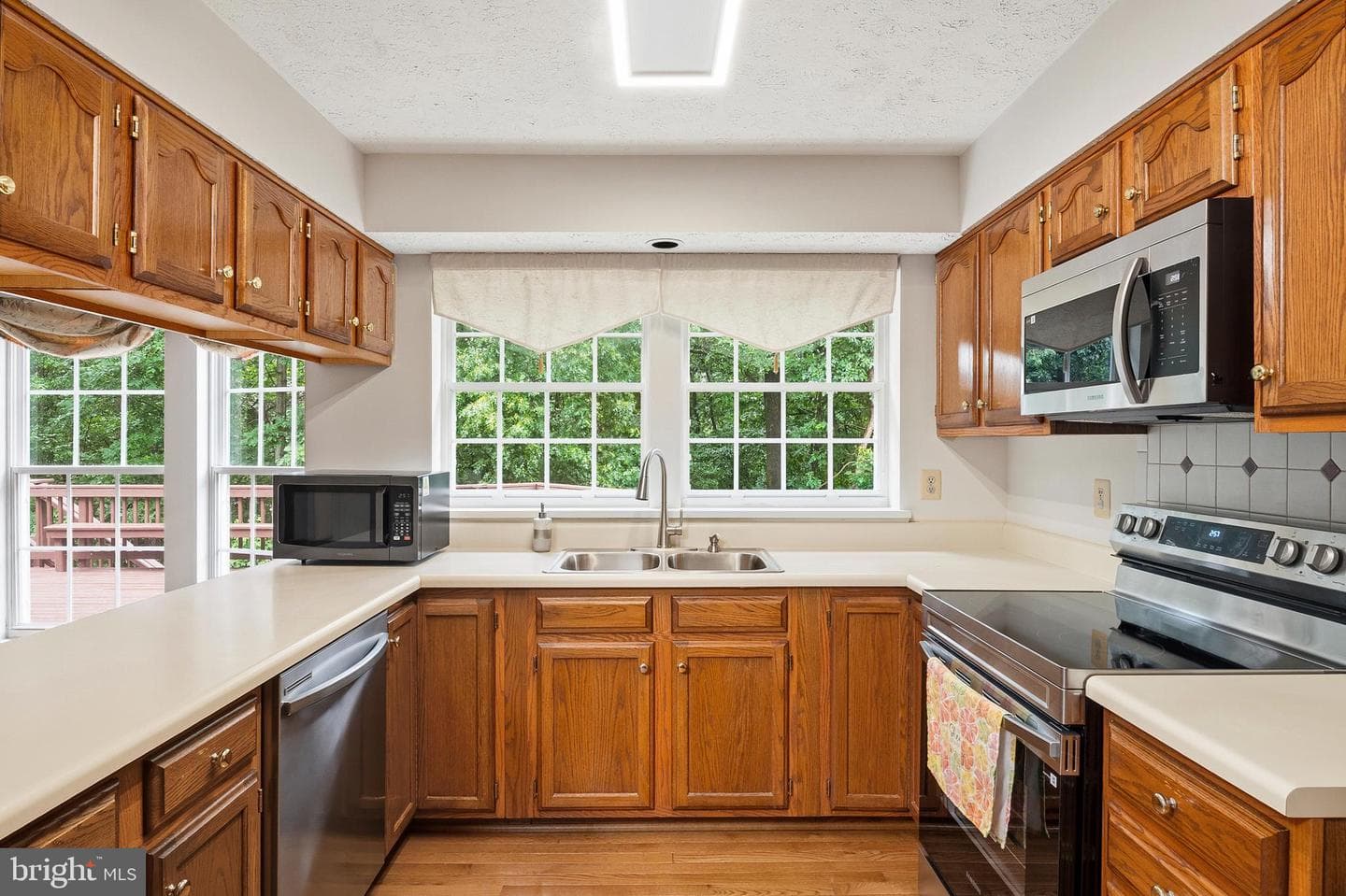 12700 Quarterhorse Drive photo 14