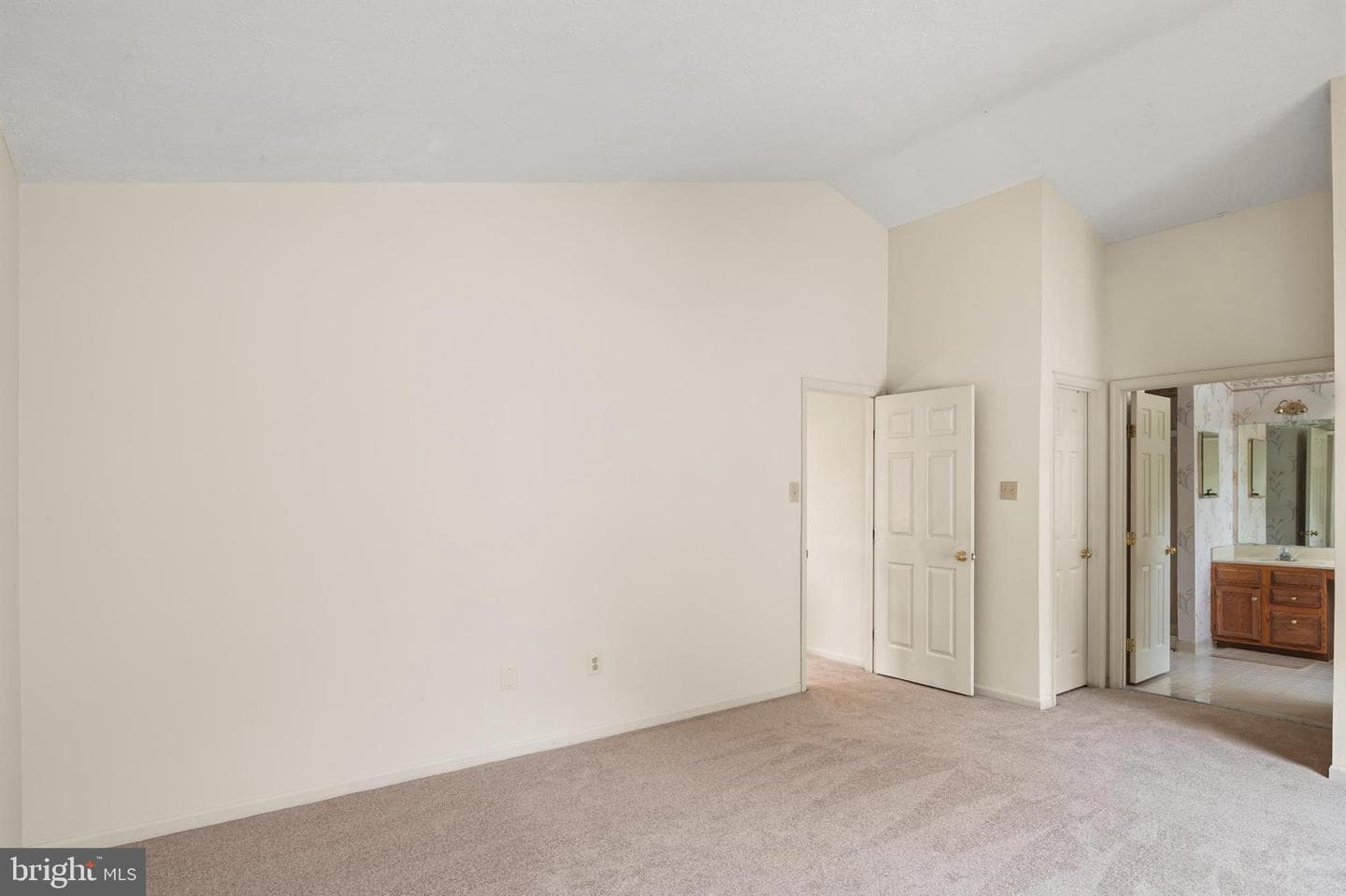 12700 Quarterhorse Drive photo 24