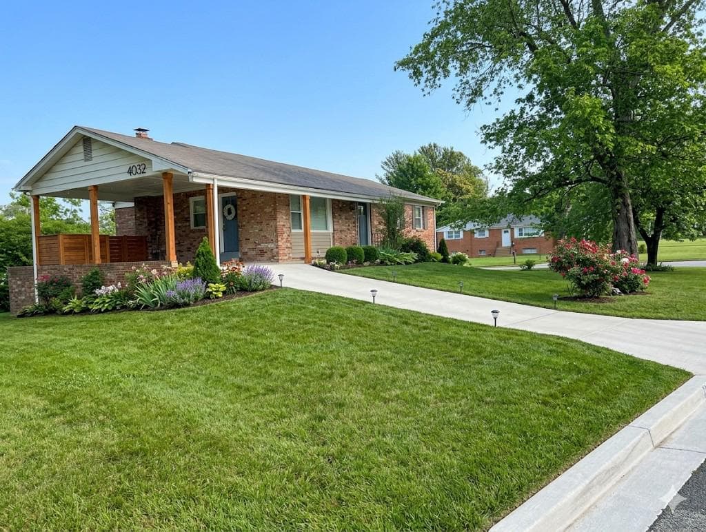 2714 Shawn Ct photo 2