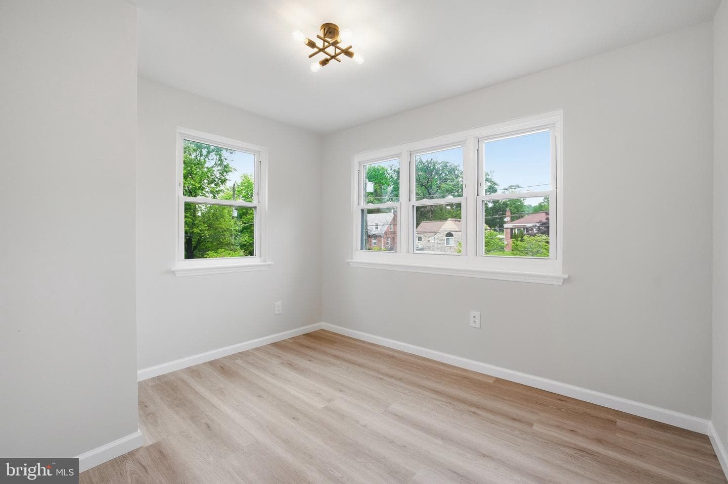 6131 Montrose Road photo 19