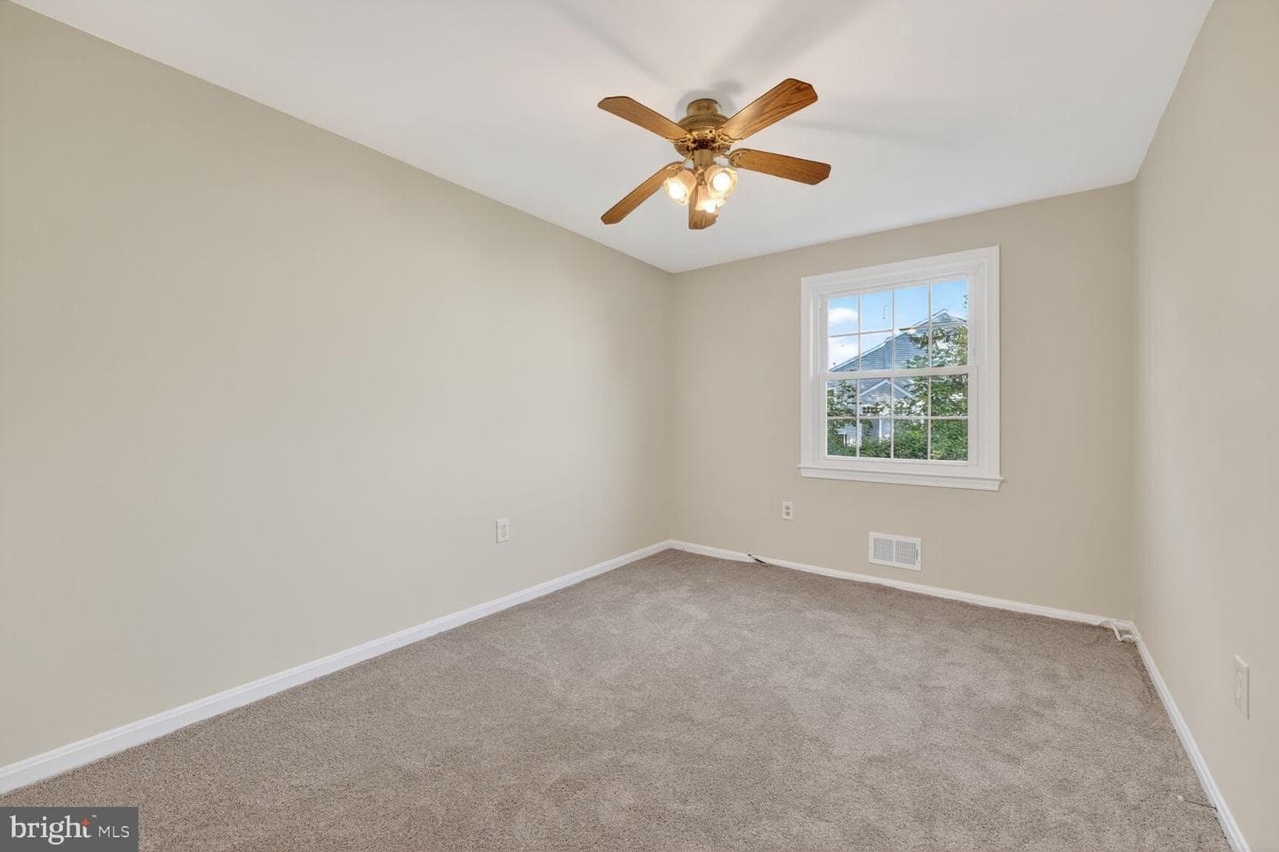1532 Potomac Heights Drive #204 photo 12