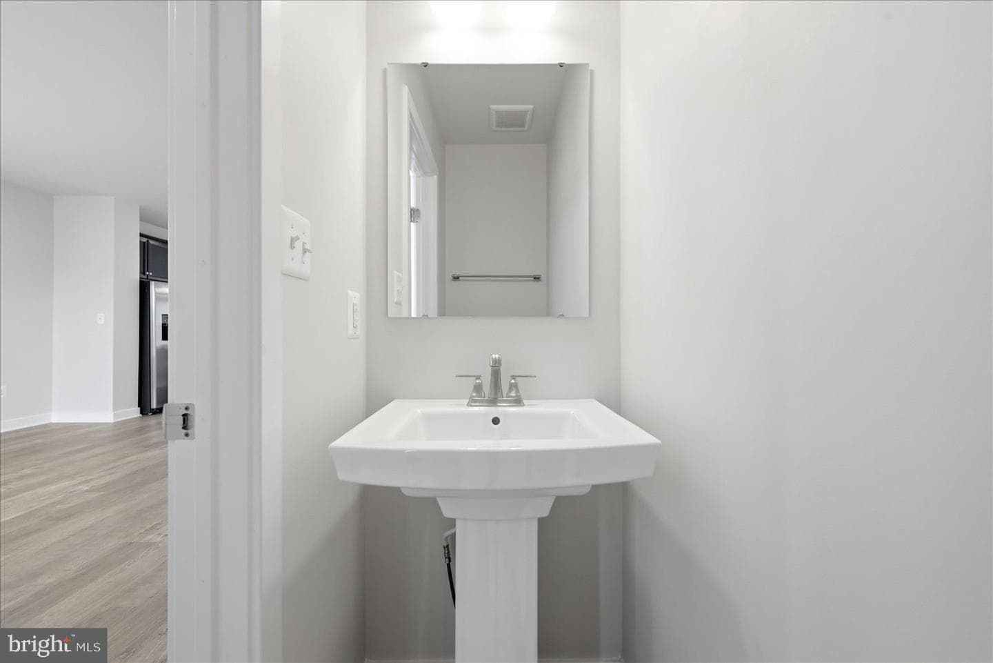 1550 Adamson Way photo 23