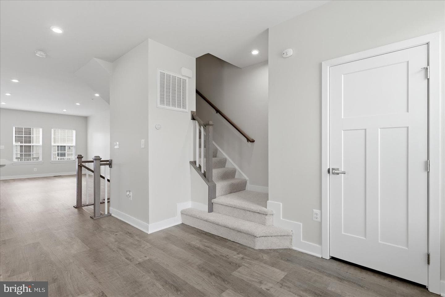 1550 Adamson Way photo 24