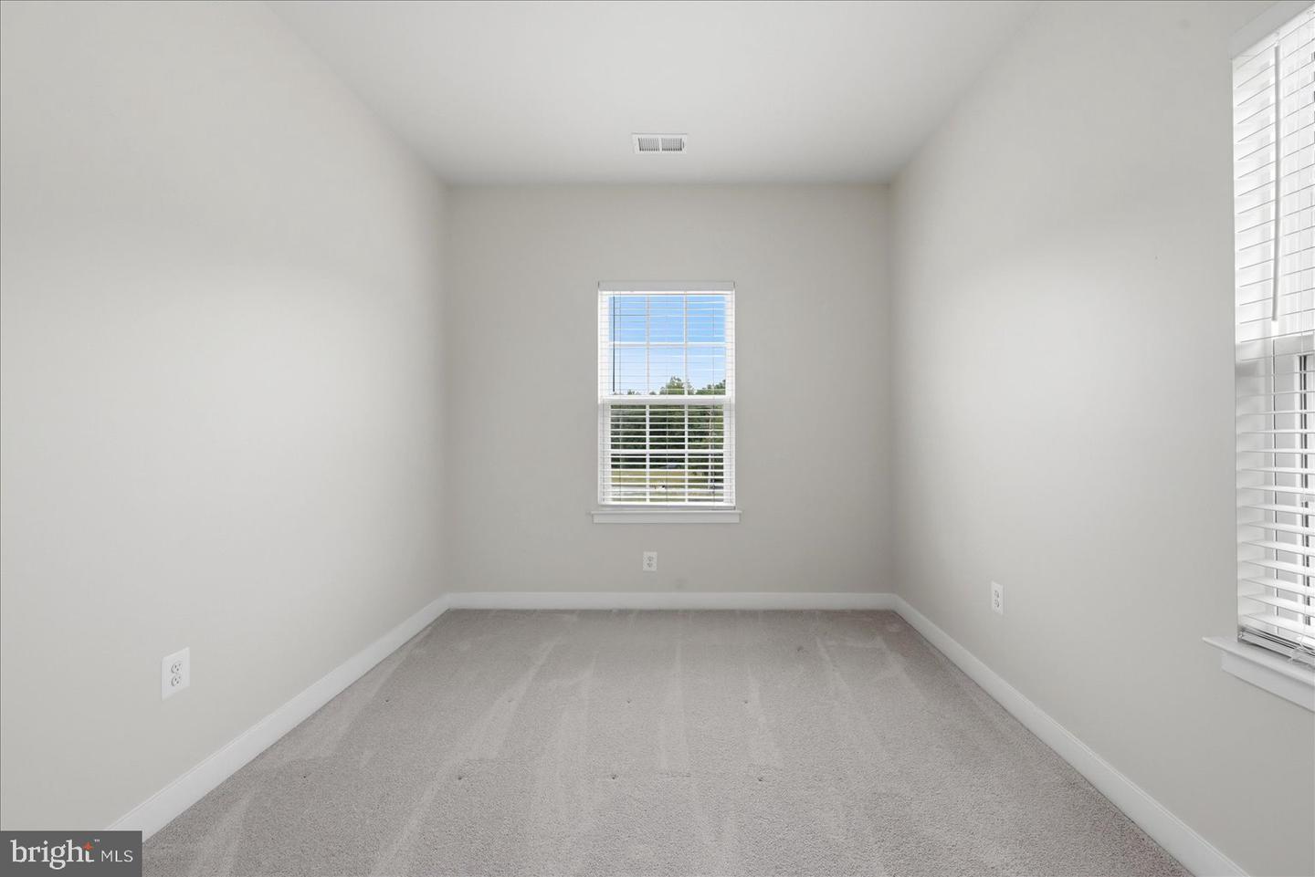 1550 Adamson Way photo 30