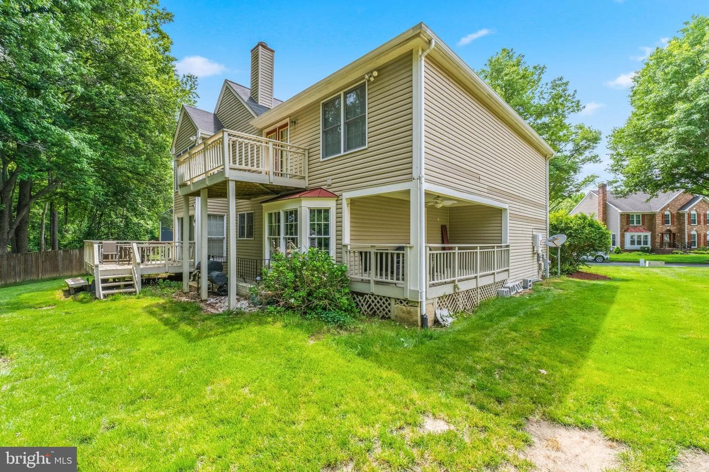 1811 Peachtree Lane photo 4