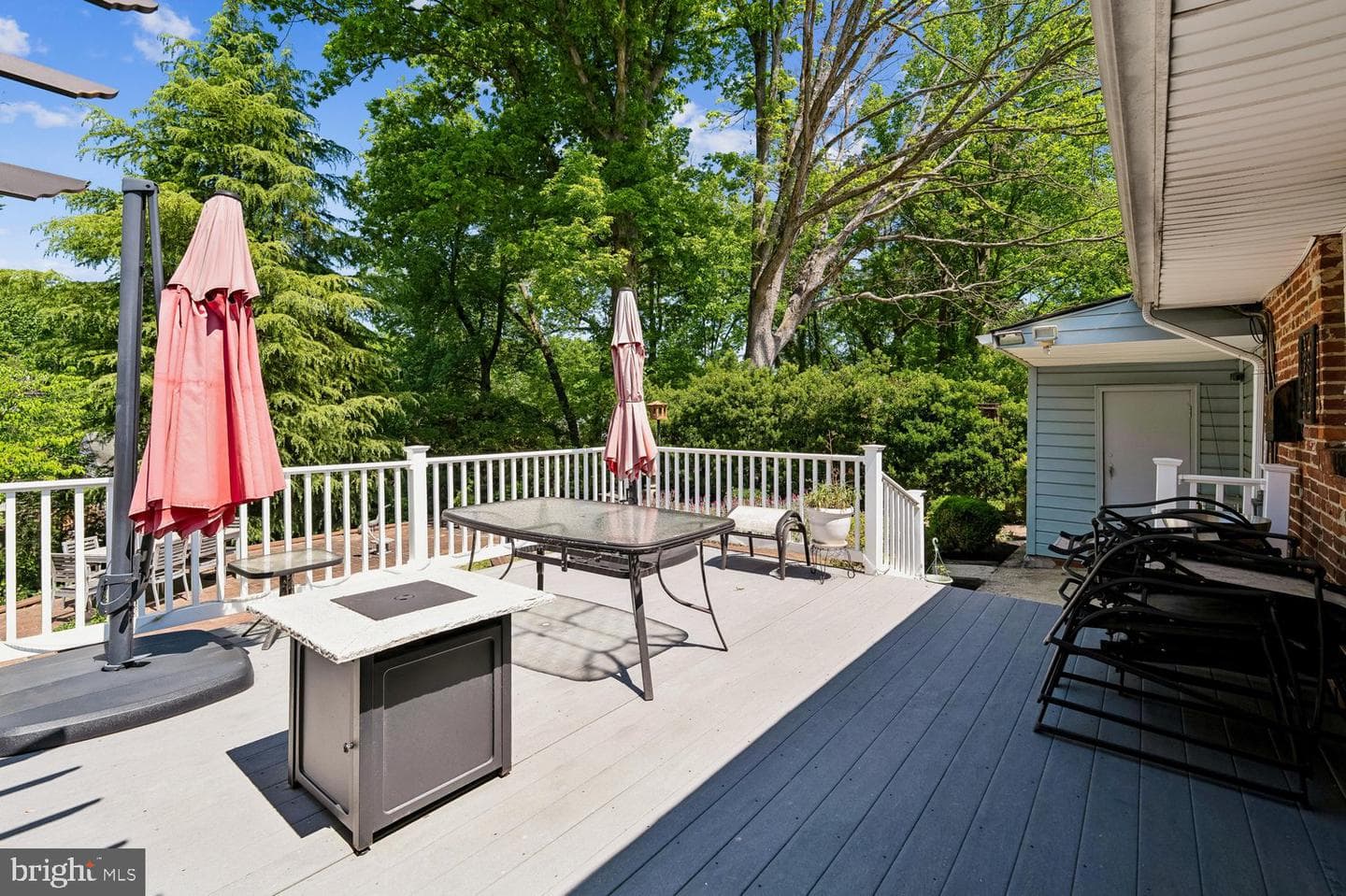 8410 Ravenswood Road photo 24