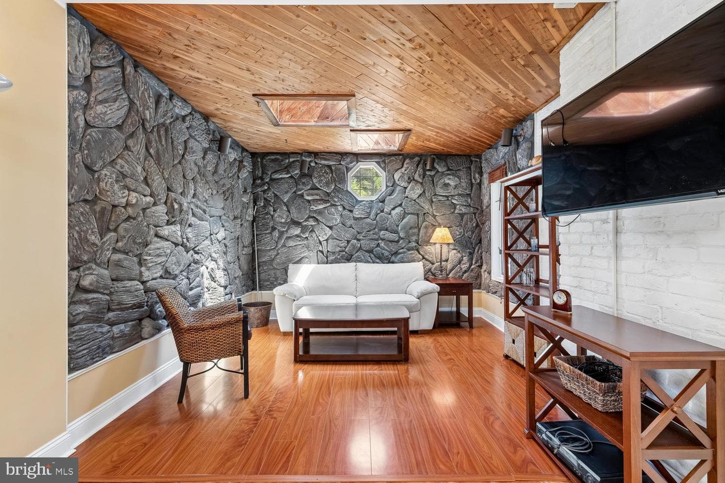 8410 Ravenswood Road photo 40