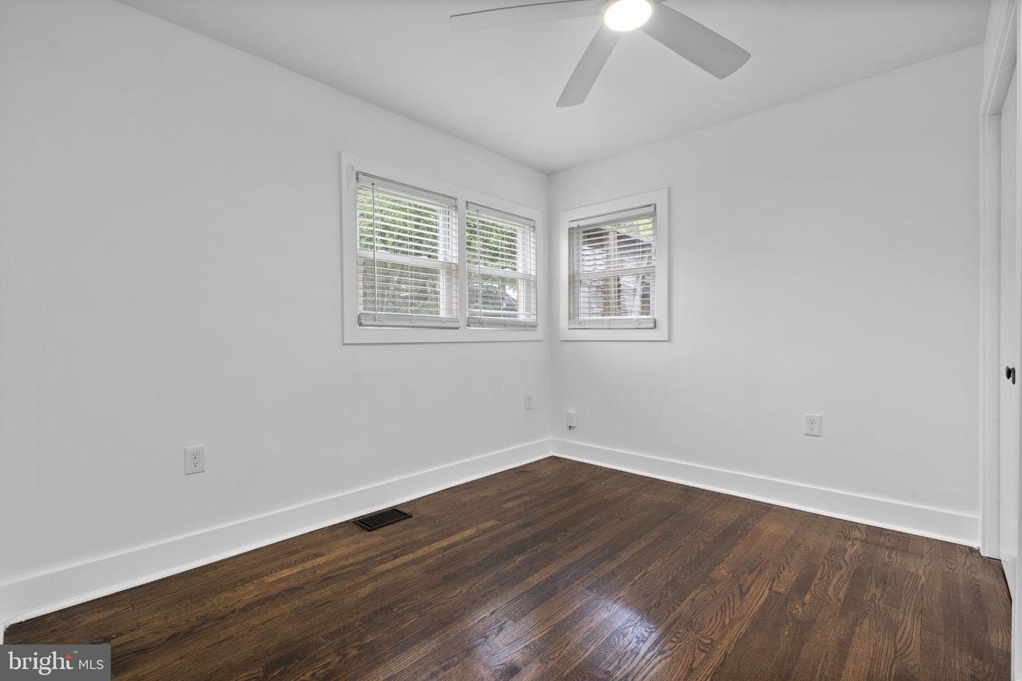 6923 Randolph St photo 21