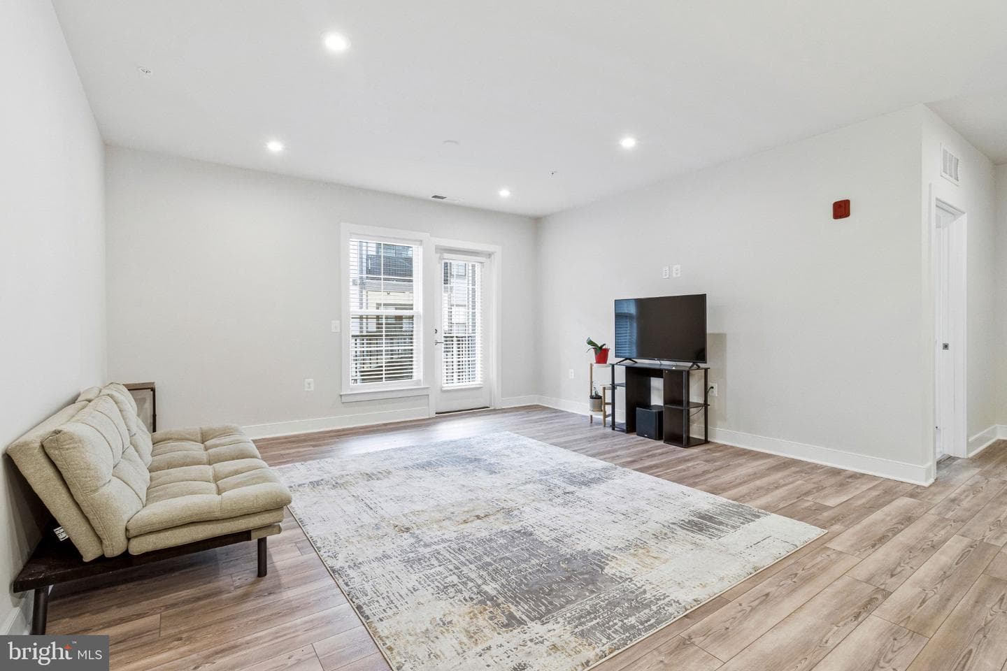 102 Saint Ives Place #308 photo 8